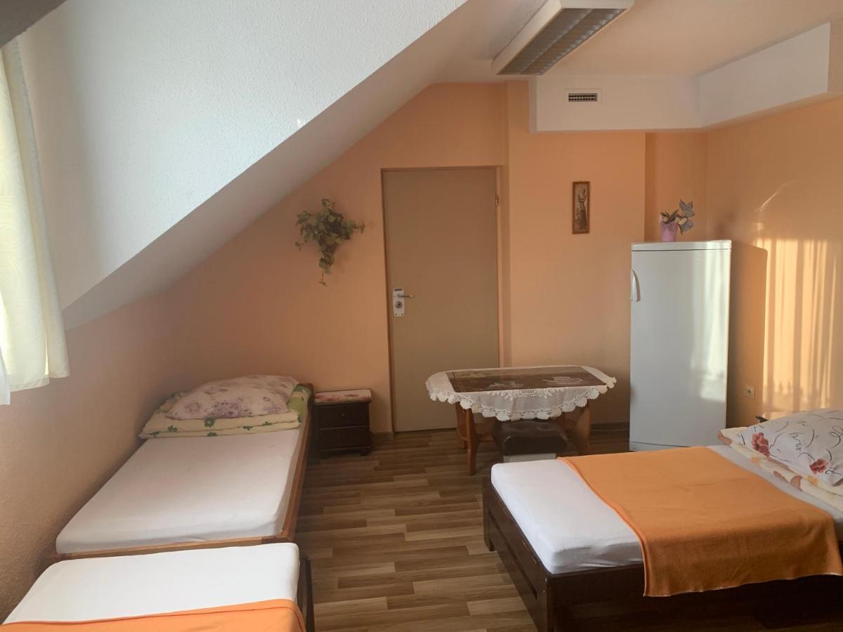 Tanie Noclegi Bartek Kielce Exterior foto