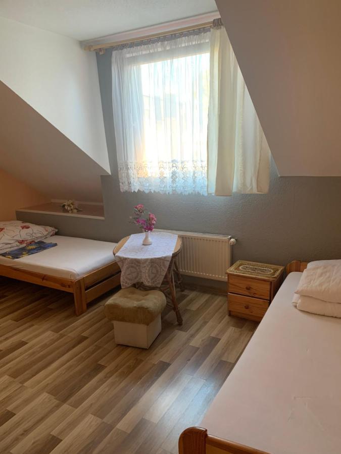 Tanie Noclegi Bartek Kielce Exterior foto